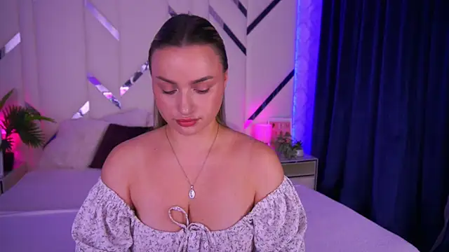 LindsieGreyy online show from October 2025 07:06:01 AM