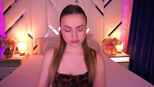 LindsieGreyy online show from April 2026 06:43:02 AM