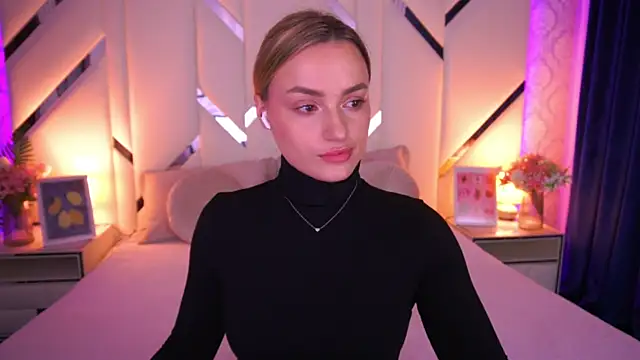 LindsieGreyy online show from May 2026 06:30:02 AM