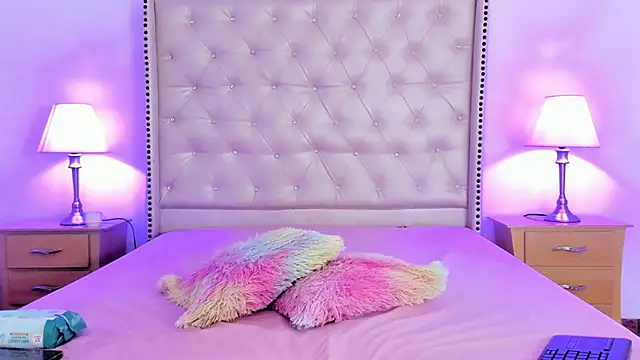 emily jk online show from October 2025 01:53:01 PM