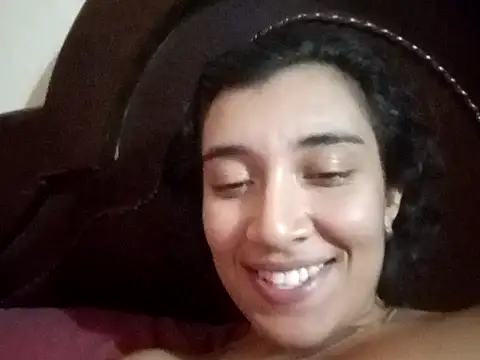 Snapshot of Robin_H00t chatting on February 2025 06:29:02 AM Robin H00t online show from February 2025 06:29:02 AM