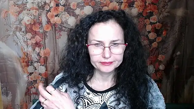 Miroslava Happi online show from April 2026 06:02:02 AM