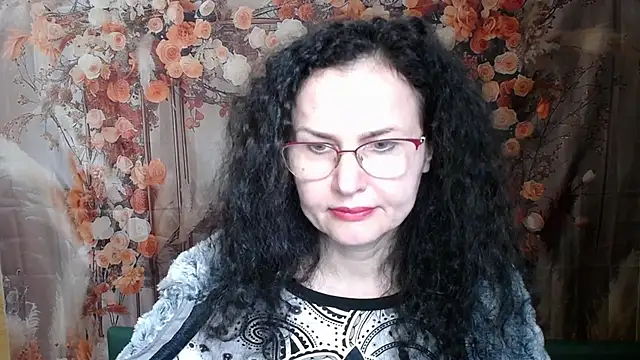 Miroslava Happi online show from April 2026 06:19:01 AM