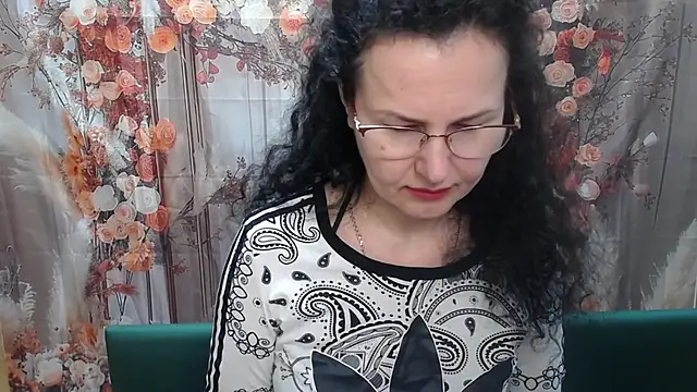 Miroslava Happi online show from May 2026 05:34:02 AM