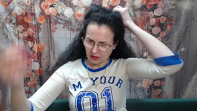 Miroslava Happi online show from May 2026 05:56:02 AM