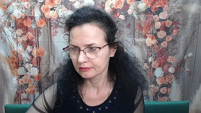 Miroslava Happi online show from May 2026 02:45:01 PM