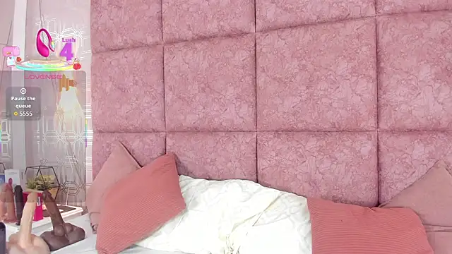 LilyRoxi online show from October 2025 09:22:01 PM