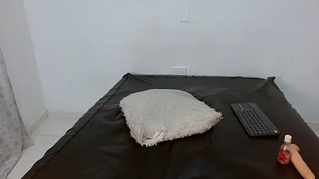 Selena fox7 online show from February 2025 02:26:01 AM