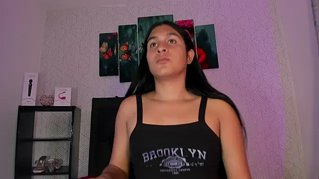 Selena fox7 online show from September 2025 03:33:02 AM