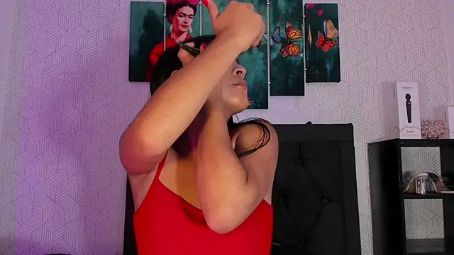 Selena fox7 online show from October 2025 04:04:02 AM