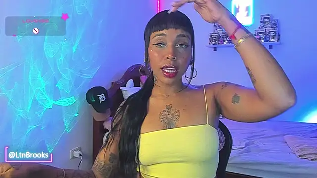 Snapshot of Annaa_Brooks chatting on November 2025 05:22:02 AM Annaa Brooks online show from November 2025 05:22:02 AM