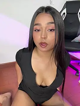 Snapshot of _JuliSweet_ chatting on February 2026 12:19:02 AM JuliSweet online show from February 2026 12:19:02 AM