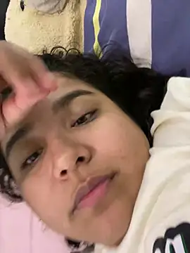 emyrose2 online show from March 2025 07:00:02 AM