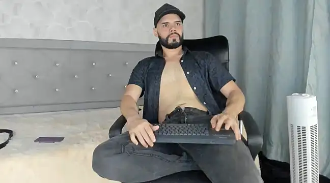 Luke Diaz7 online show from February 2025 12:05:02 AM