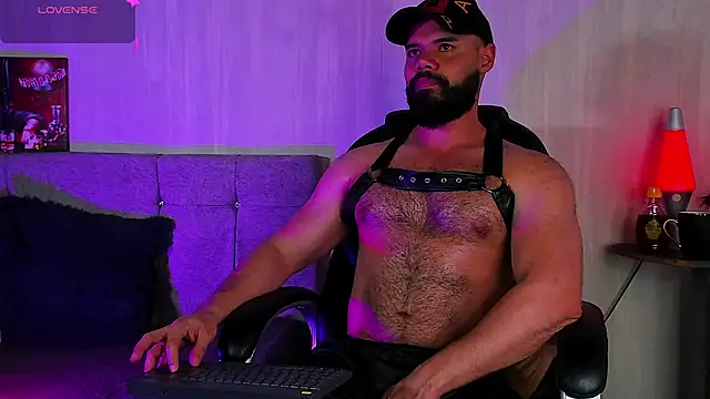 Luke Diaz7 online show from March 2026 11:33:01 PM