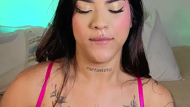 Maryybellax online show from September 2025 11:37:01 PM