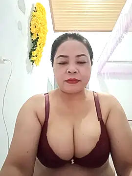 Baby-bigtits2024 online show from February 2025 10:54:01 PM