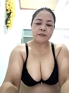 Baby-bigtits2024 online show from September 2025 10:46:01 PM