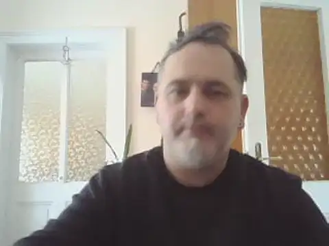 Snapshot of Szolga10 chatting on March 2025 12:14:02 PM Szolga10 online show from March 2025 12:14:02 PM