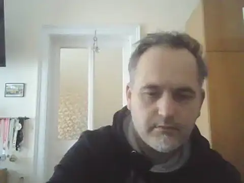 Snapshot of Szolga10 chatting on November 2025 10:56:02 AM Szolga10 online show from November 2025 10:56:02 AM