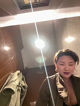 Snapshot of Mia-77 chatting on March 2026 09:16:01 AM Mia-77 online show from March 2026 09:16:01 AM