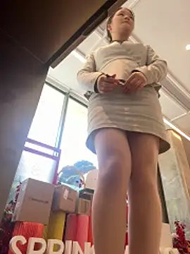 Mia-77 online show from May 2026 04:17:02 AM