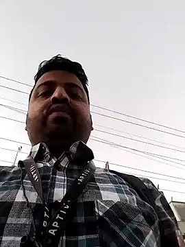 Snapshot of Vij717 chatting on February 2025 01:34:01 AM Vij717 online show from February 2025 01:34:01 AM