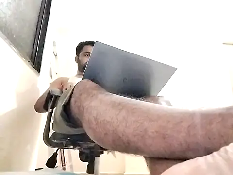 Snapshot of Vij717 chatting on October 2025 03:18:01 PM Vij717 online show from October 2025 03:18:01 PM