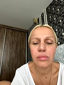 Snapshot of DeboraXporn chatting on November 2025 07:33:02 AM DeboraXporn online show from November 2025 07:33:02 AM