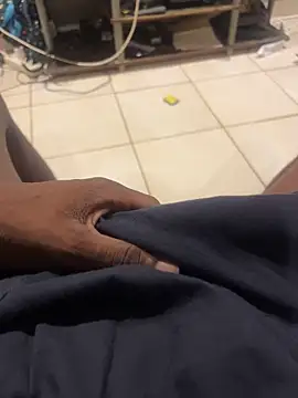 Snapshot of bigDaddyD97 chatting on February 2025 07:59:02 PM bigDaddyD97 online show from February 2025 07:59:02 PM