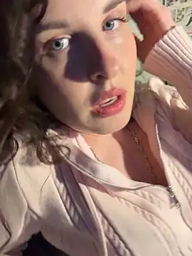 MollyBer online show from November 2025 07:35:01 PM