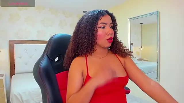 Snapshot of MELINAMARTINS chatting on February 2025 08:05:01 PM MELINAMARTINS online show from February 2025 08:05:01 PM