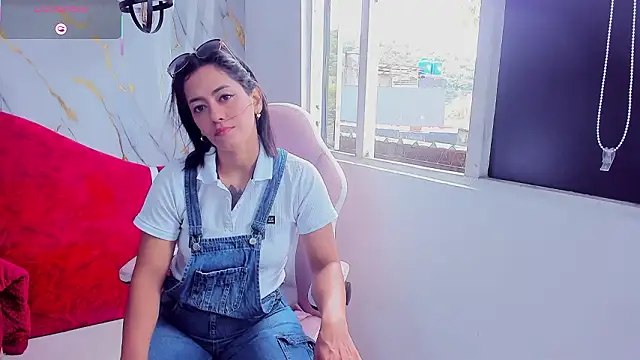 cristal crossfitx online show from January 2026 06:23:02 PM