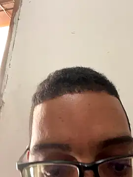 Snapshot of Diegodelicia chatting on November 2025 04:49:02 PM Diegodelicia online show from November 2025 04:49:02 PM