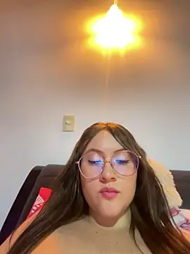 Snapshot of ValentinaOrtiz3 chatting on February 2025 04:05:02 AM ValentinaOrtiz3 online show from February 2025 04:05:02 AM
