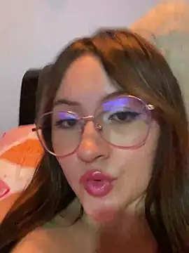 Snapshot of ValentinaOrtiz3 chatting on March 2025 04:56:02 AM ValentinaOrtiz3 online show from March 2025 04:56:02 AM