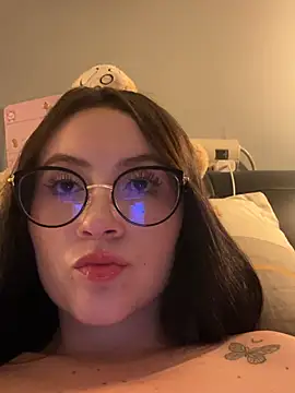 Snapshot of ValentinaOrtiz3 chatting on June 2026 02:53:02 AM ValentinaOrtiz3 online show from June 2026 02:53:02 AM
