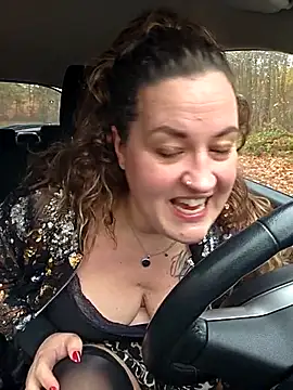 justtess online show from November 2025 12:26:01 PM