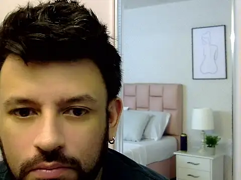 Snapshot of tonyglams chatting on October 2025 02:42:02 AM tonyglams online show from October 2025 02:42:02 AM