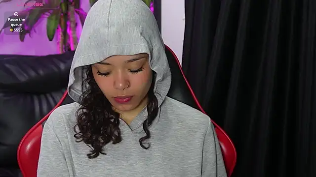 sara sharma  online show from November 2025 02:17:01 PM