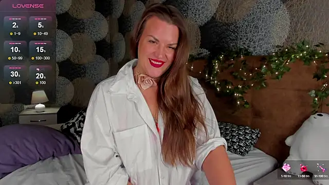 kamilla   moon online show from February 2025 02:14:01 AM