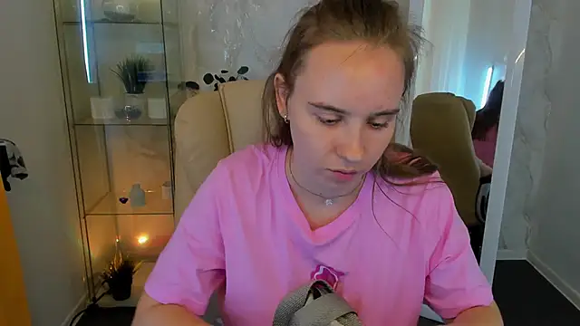 Snapshot of Lika_0ne chatting on September 2025 11:59:01 AM Lika 0ne online show from September 2025 11:59:01 AM