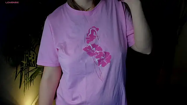 Snapshot of Lika_0ne chatting on September 2025 12:10:01 PM Lika 0ne online show from September 2025 12:10:01 PM