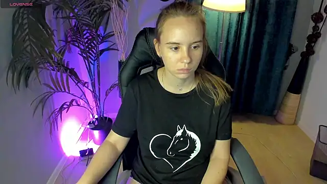 Snapshot of Lika_0ne chatting on October 2025 10:02:02 AM Lika 0ne online show from October 2025 10:02:02 AM