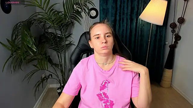 Snapshot of Lika_0ne chatting on October 2025 12:16:02 PM Lika 0ne online show from October 2025 12:16:02 PM