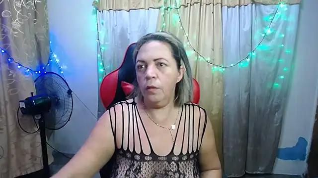 Snapshot of alina_maturehot chatting on September 2025 07:10:02 AM alina maturehot online show from September 2025 07:10:02 AM