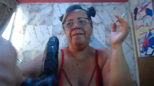 Snapshot of alina_maturehot chatting on April 2026 08:14:01 PM alina maturehot online show from April 2026 08:14:01 PM