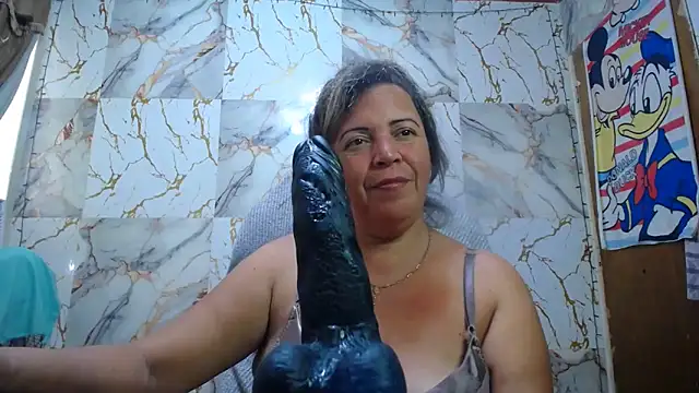 Snapshot of alina_maturehot chatting on April 2026 09:39:33 PM alina maturehot online show from April 2026 09:39:33 PM