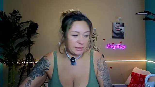 bossyroxy84 online show from February 2026 03:21:01 PM