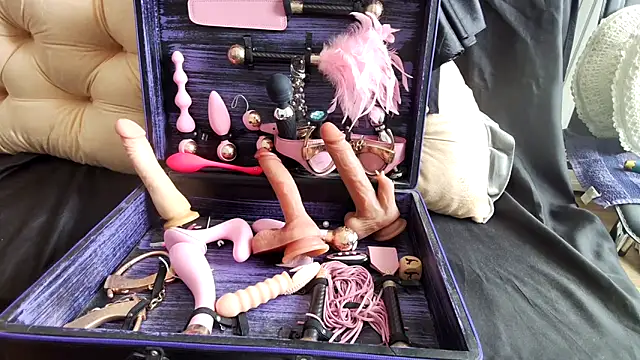 Snapshot of Chanel_Noire chatting on March 2025 12:55:01 PM Chanel Noire online show from March 2025 12:55:01 PM